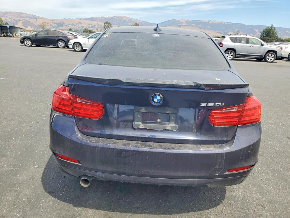 65796186 :رقم المزاد ، WBA3B1C57DK128943 vin ، 2013 Bmw 320 مزاد بيع