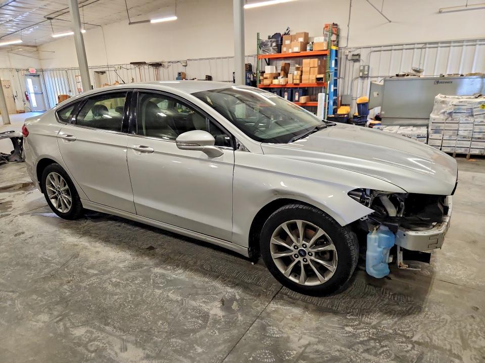 Продажа на аукционе авто 2017 Ford Fusion, vin: 3FA6P0H71HR383228, номер лота: 65754646