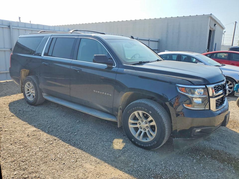 2015 Chevrolet Suburban მანქანა იყიდება აუქციონზე, vin: 1GNSKJKC9FR141998, აუქციონის ნომერი: 66440976