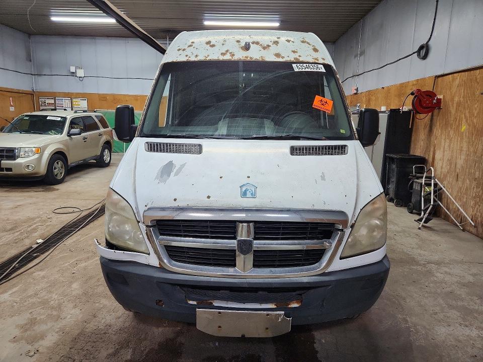 63546356 :رقم المزاد ، WD0PE845675183705 vin ، 2007 Dodge Sprinter مزاد بيع