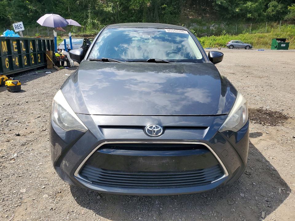 2017 Toyota Yaris მანქანა იყიდება აუქციონზე, vin: 3MYDLBYVXHY184984, აუქციონის ნომერი: 65342246