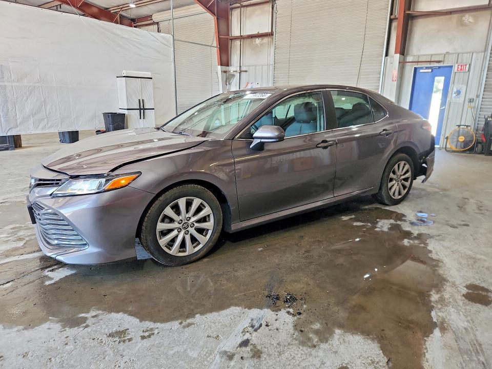 2019 Toyota Camry მანქანა იყიდება აუქციონზე, vin: 4T1B11HK0KU188432, აუქციონის ნომერი: 63667266