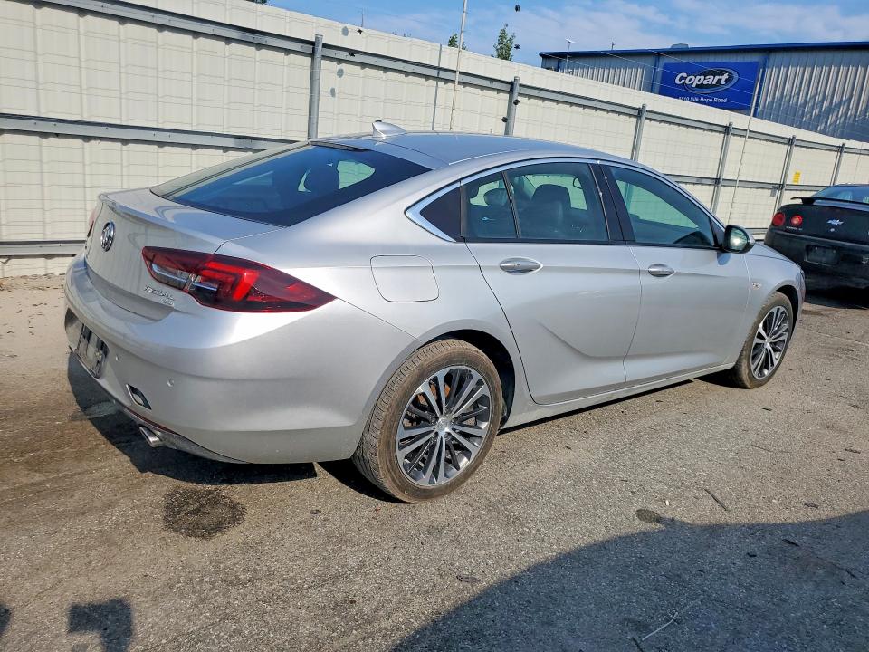64963976 :رقم المزاد ، W04GR6SX5J1080158 vin ، 2018 Buick Regal مزاد بيع