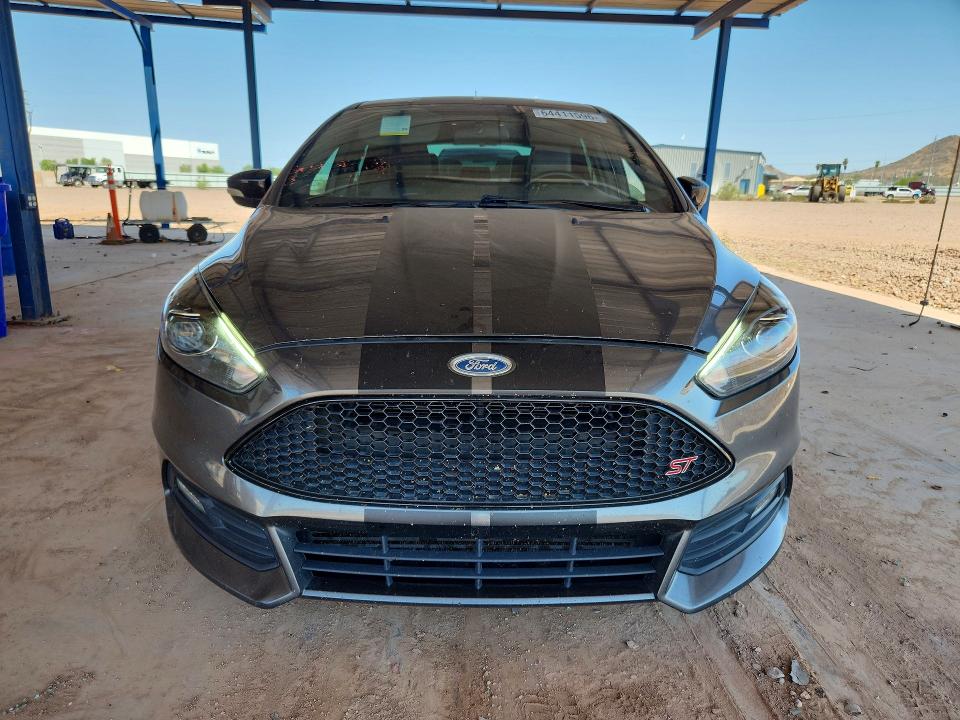 2016 Ford Focus მანქანა იყიდება აუქციონზე, vin: 1FADP3L93GL315558, აუქციონის ნომერი: 64411596