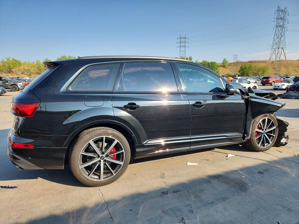 64106256 :رقم المزاد ، WA1VWBF73ND021097 vin ، 2022 Audi Sq7 مزاد بيع
