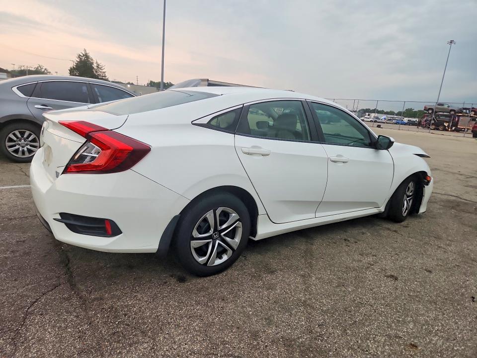 Auction sale of the 2017 Honda Civic, vin: 19XFC2F56HE067625, lot number: 64739356