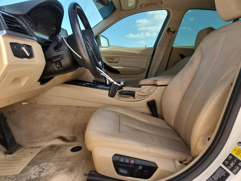 63679336 :رقم المزاد ، WBA3B5C54FP654637 vin ، 2015 Bmw 328 مزاد بيع