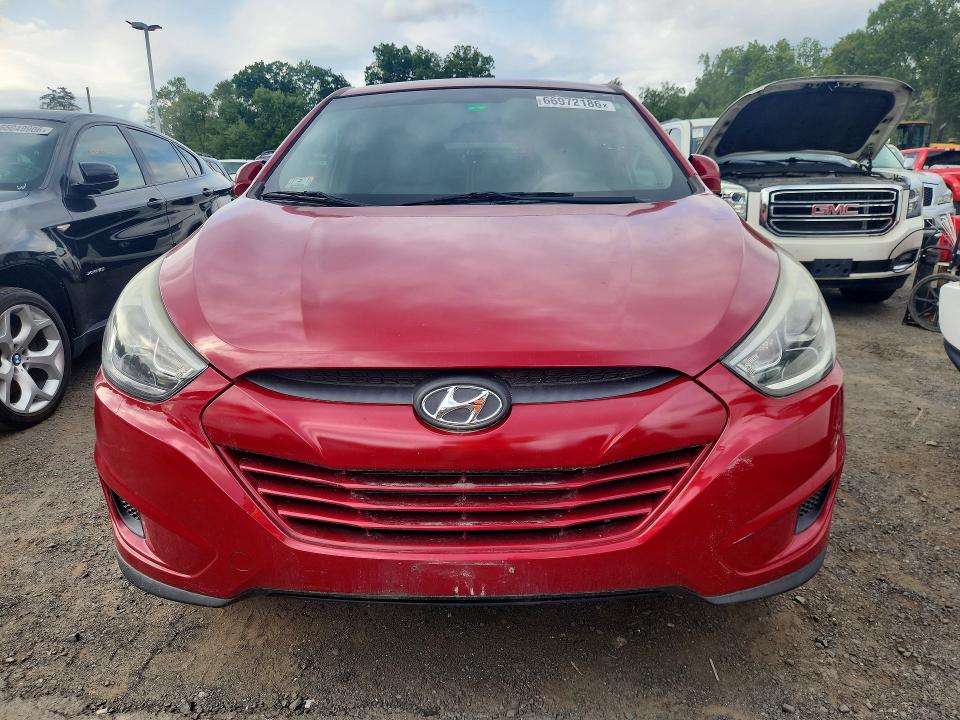 66972186 :رقم المزاد ، KM8JT3AF8FU085182 vin ، 2015 Hyundai Tucson مزاد بيع