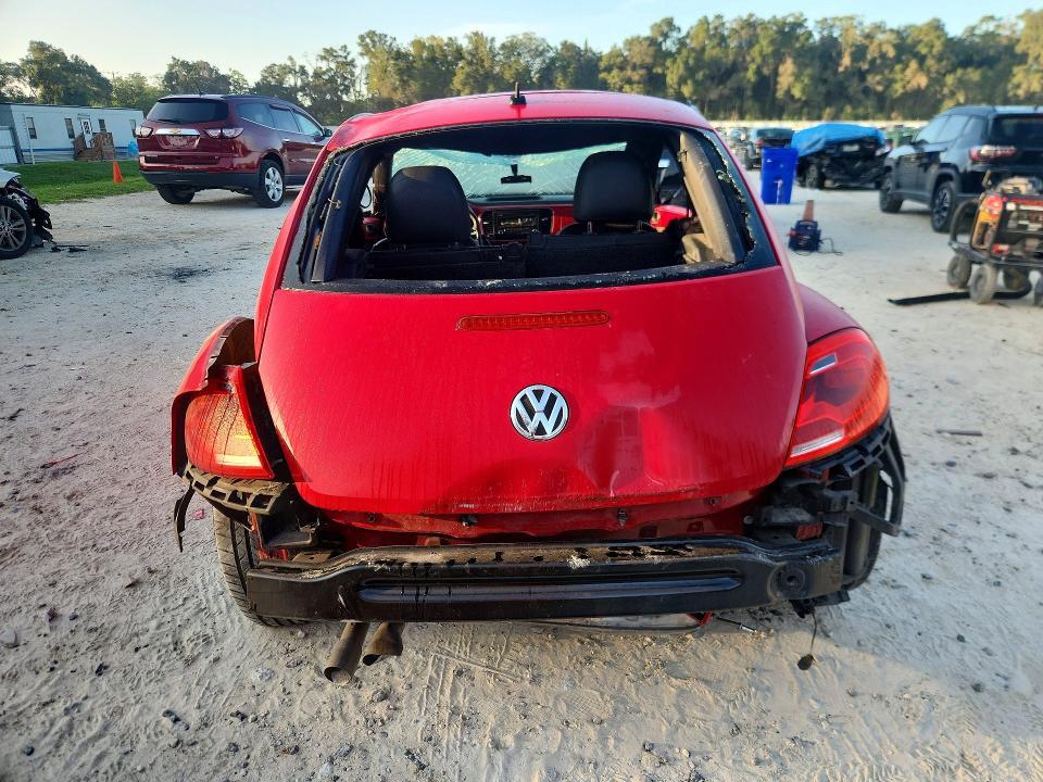 64903996 :رقم المزاد ، 3VWJP7ATXCM601268 vin ، 2012 Volkswagen Beetle مزاد بيع