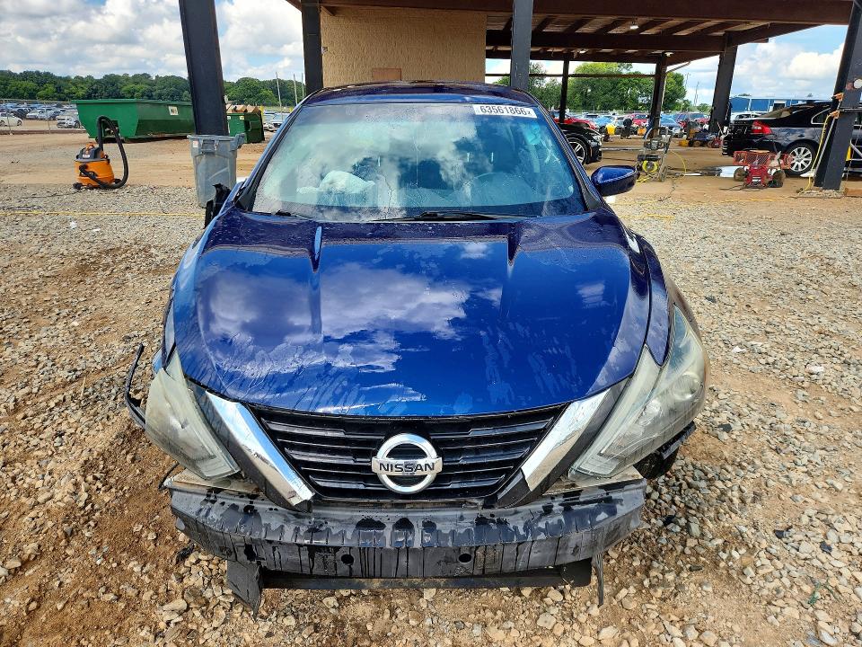 2017 Nissan Altima მანქანა იყიდება აუქციონზე, vin: 1N4AL3AP1HC498427, აუქციონის ნომერი: 63561866