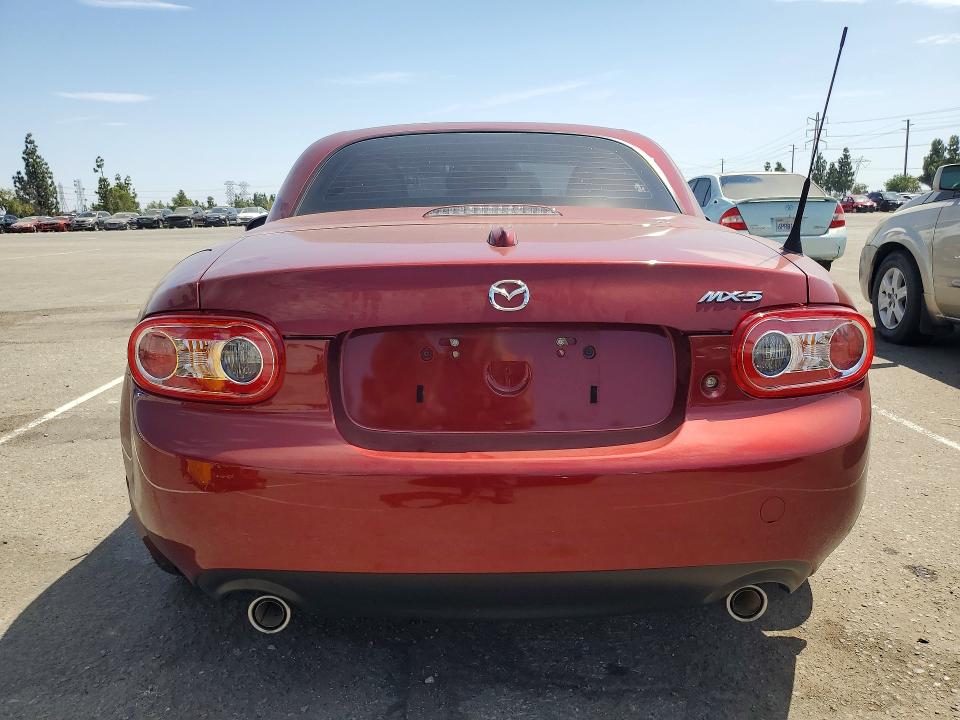 64476396 :رقم المزاد ، JM1NC2PF5B0219672 vin ، 2011 Mazda Mx-5 Miata مزاد بيع