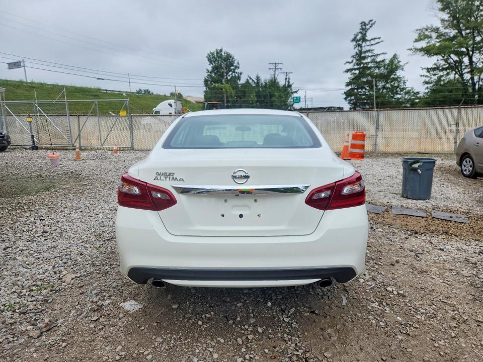 Продаж на аукціоні авто 2018 Nissan Altima, vin: 1N4AL3AP8JC476852, номер лоту: 65167976