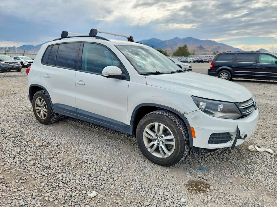 Aukcja sprzedaży 2016 Volkswagen Tiguan, vin: WVGBV7AX7GW559501, numer aukcji: 64324396