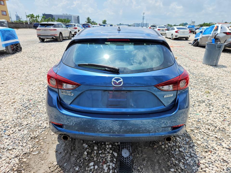 65182776 :رقم المزاد ، 3MZBN1L34JM161839 vin ، 2018 Mazda 3 مزاد بيع
