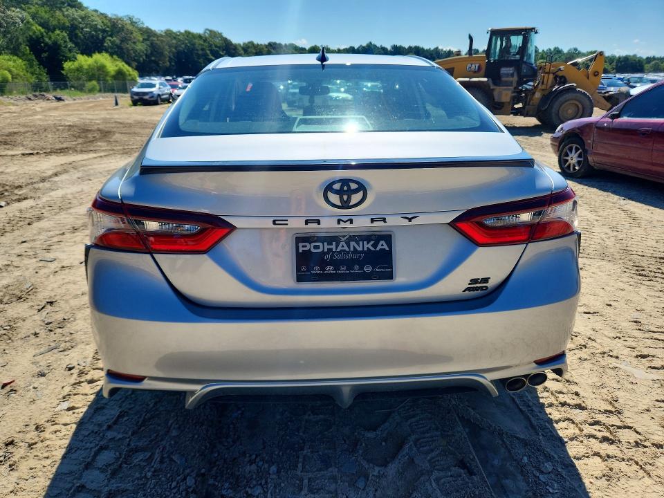 65286746 :رقم المزاد ، 4T1T11BK6MU038759 vin ، 2021 Toyota Camry مزاد بيع