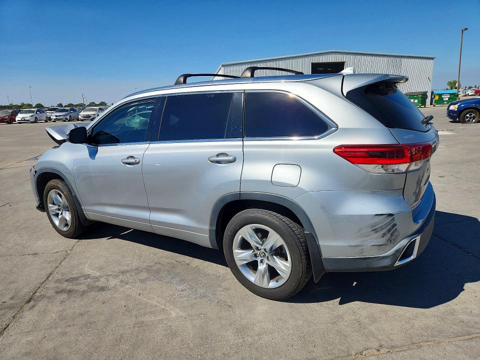 Продажа на аукционе авто 2018 Toyota Highlander, vin: 5TDDZRFH3JS828972, номер лота: 63910936