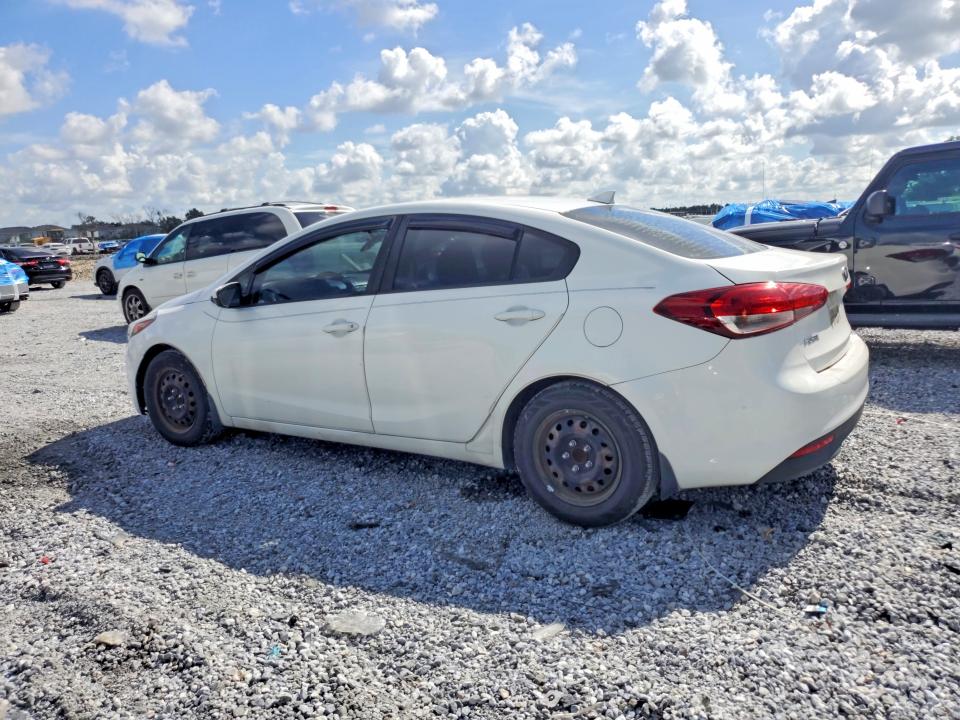 2017 Kia Forte მანქანა იყიდება აუქციონზე, vin: 3KPFK4A77HE107637, აუქციონის ნომერი: 64674726