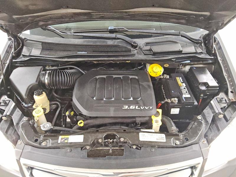 63645806 :رقم المزاد ، 2C4RC1BG6GR282479 vin ، 2016 Chrysler Town & Country مزاد بيع
