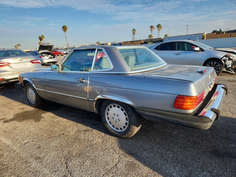 67177136 :رقم المزاد ، WDBBA48D9HA066958 vin ، 1987 Mercedes-benz 560 مزاد بيع