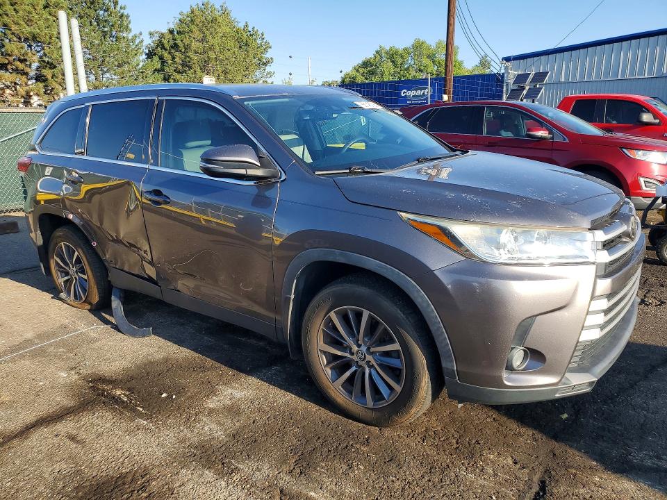2019 Toyota Highlander მანქანა იყიდება აუქციონზე, vin: 5TDJZRFH9KS989718, აუქციონის ნომერი: 66146706