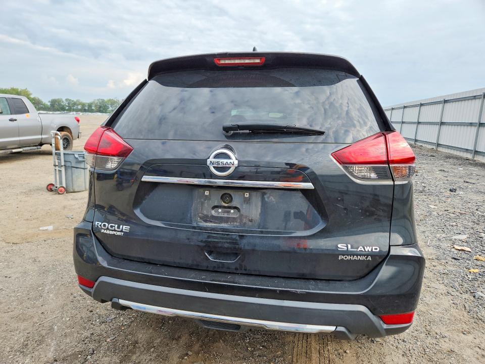 65920786 :رقم المزاد ، 5N1AT2MV7HC857287 vin ، 2017 Nissan Rogue مزاد بيع