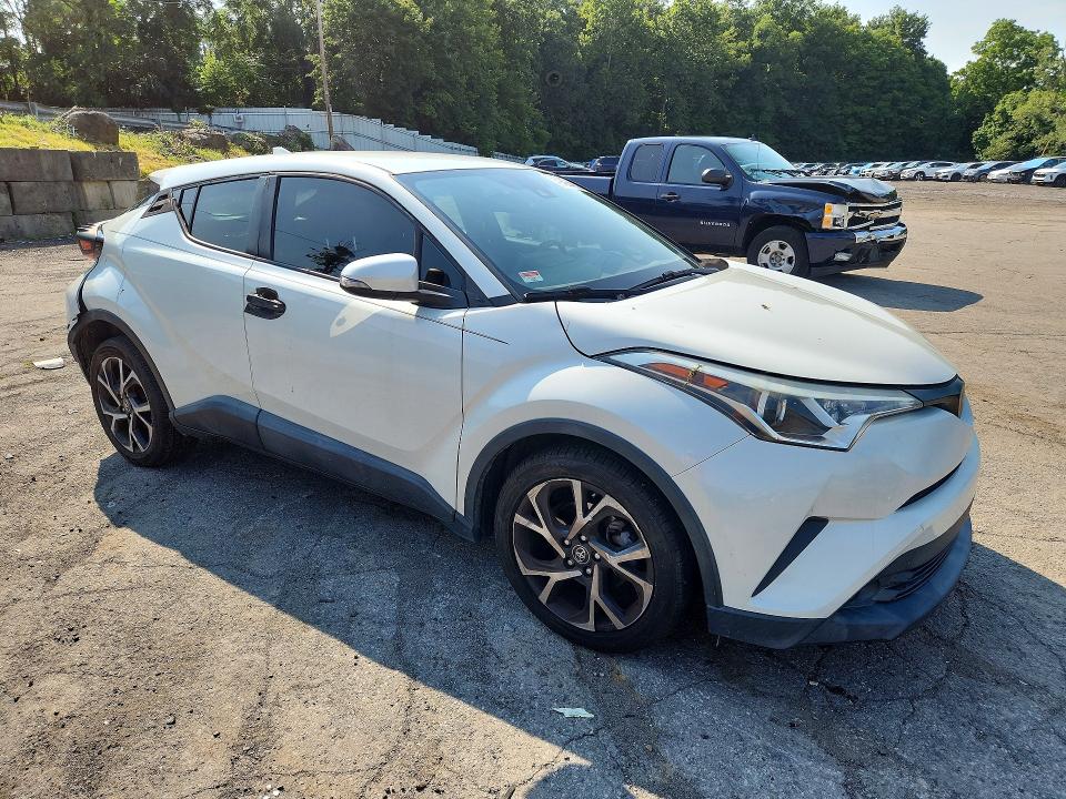 64844656 :رقم المزاد ، NMTKHMBX0JR045438 vin ، 2018 Toyota C-hr مزاد بيع