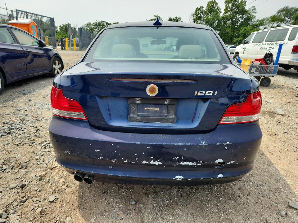 65026416 :رقم المزاد ، WBAUP7C5XAVK76779 vin ، 2010 Bmw 128 مزاد بيع