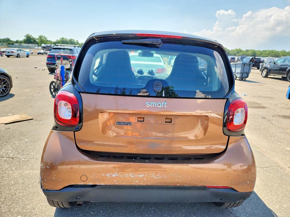 64311476 :رقم المزاد ، WMEFJ5DA5GK069399 vin ، 2016 Smart Fortwo مزاد بيع