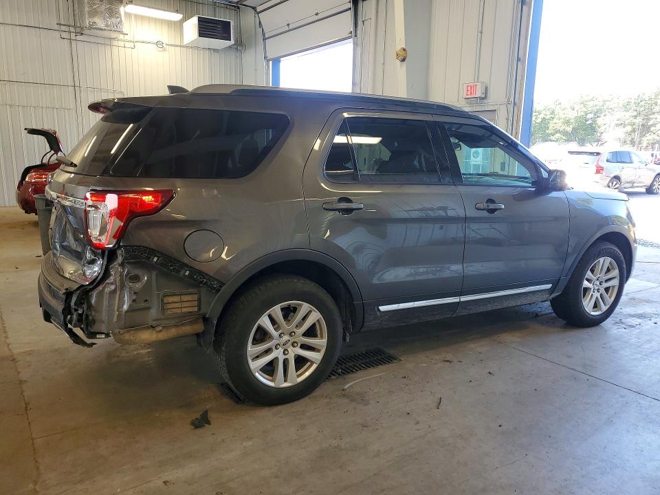 Продажа на аукционе авто 2018 Ford Explorer, vin: 1FM5K8D80JGA88647, номер лота: 64024916
