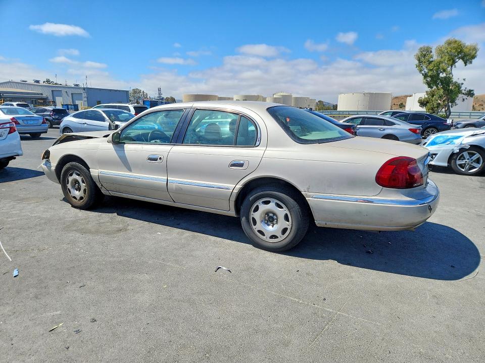 67122606 :رقم المزاد ، 1LNHM97VXXY640768 vin ، 1999 Lincoln Continental مزاد بيع