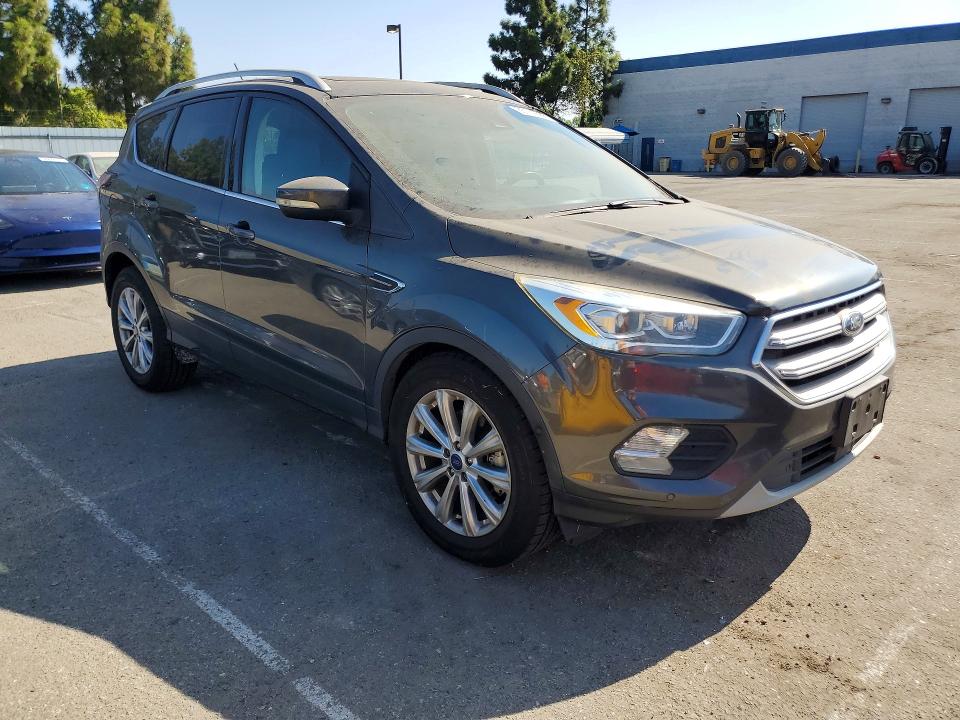 65119586 :رقم المزاد ، 1FMCU0J97JUA56912 vin ، 2018 Ford Escape مزاد بيع