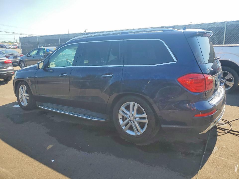 63648576 :رقم المزاد ، 4JGDF6EE1FA463884 vin ، 2015 Mercedes-benz Gl مزاد بيع