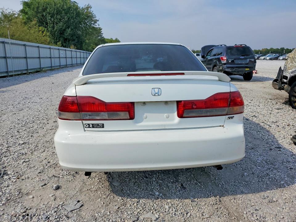 2001 Honda Accord მანქანა იყიდება აუქციონზე, vin: 1HGCG16541A077159, აუქციონის ნომერი: 66477946