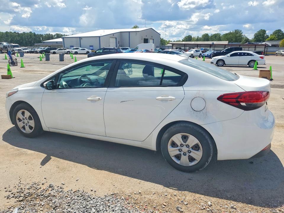 67244636 :رقم المزاد ، 3KPFK4A76JE247149 vin ، 2018 Kia Forte مزاد بيع
