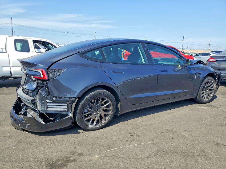 64778716 :رقم المزاد ، 5YJ3E1EAXSF942941 vin ، 2025 Tesla Model 3 مزاد بيع