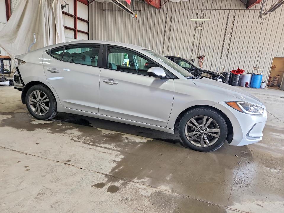 2017 Hyundai Elantra მანქანა იყიდება აუქციონზე, vin: KMHD84LF0HU243423, აუქციონის ნომერი: 64958416