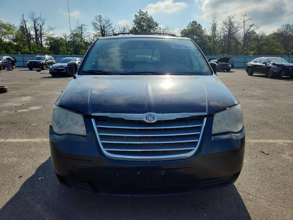 63900386 :رقم المزاد ، 2A8HR44EX9R652903 vin ، 2009 Chrysler Town & Country مزاد بيع