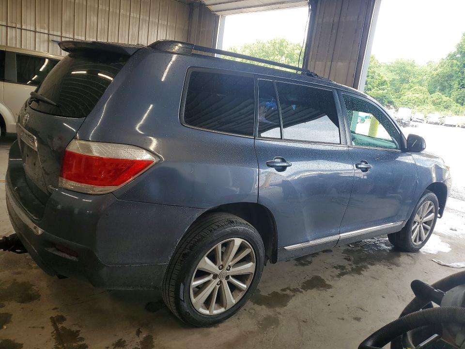 Продажа на аукционе авто 2012 Toyota Highlander, vin: 5TDBK3EH1CS169982, номер лота: 64001576