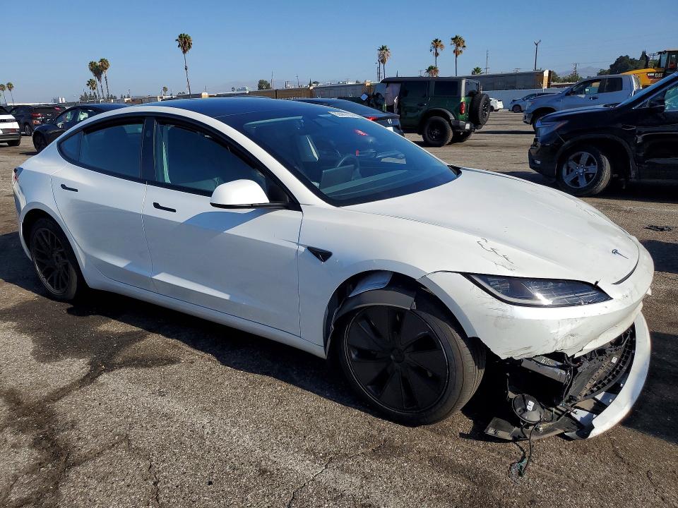 63429106 :رقم المزاد ، 5YJ3E1EA4RF825706 vin ، 2024 Tesla Model 3 مزاد بيع