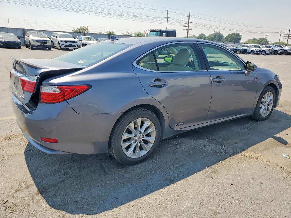 63880056 :رقم المزاد ، JTHBW1GG8D2030209 vin ، 2013 Lexus Es مزاد بيع