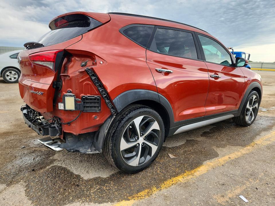 65705216 :رقم المزاد ، KM8J33A27HU315472 vin ، 2017 Hyundai Tucson مزاد بيع