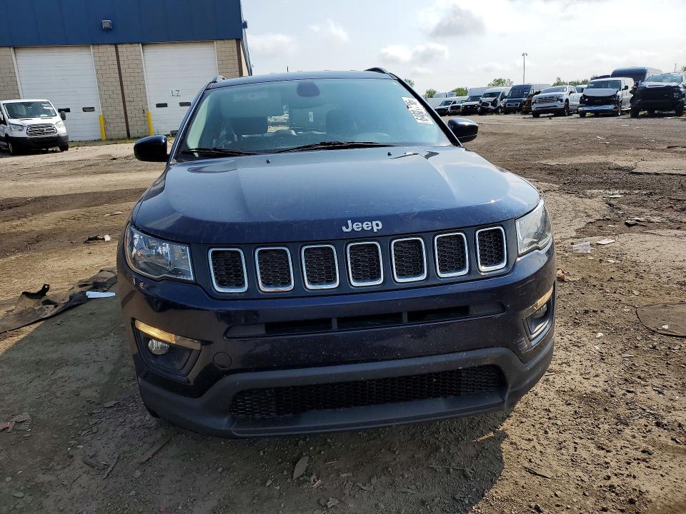 64027236 :رقم المزاد ، 3C4NJDBBXKT641364 vin ، 2019 Jeep Compass مزاد بيع