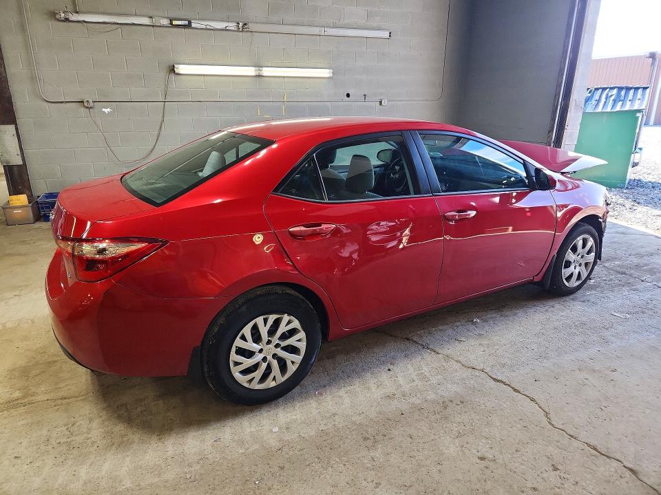 65351056 :رقم المزاد ، 2T1BURHE3JC975391 vin ، 2018 Toyota Corolla مزاد بيع