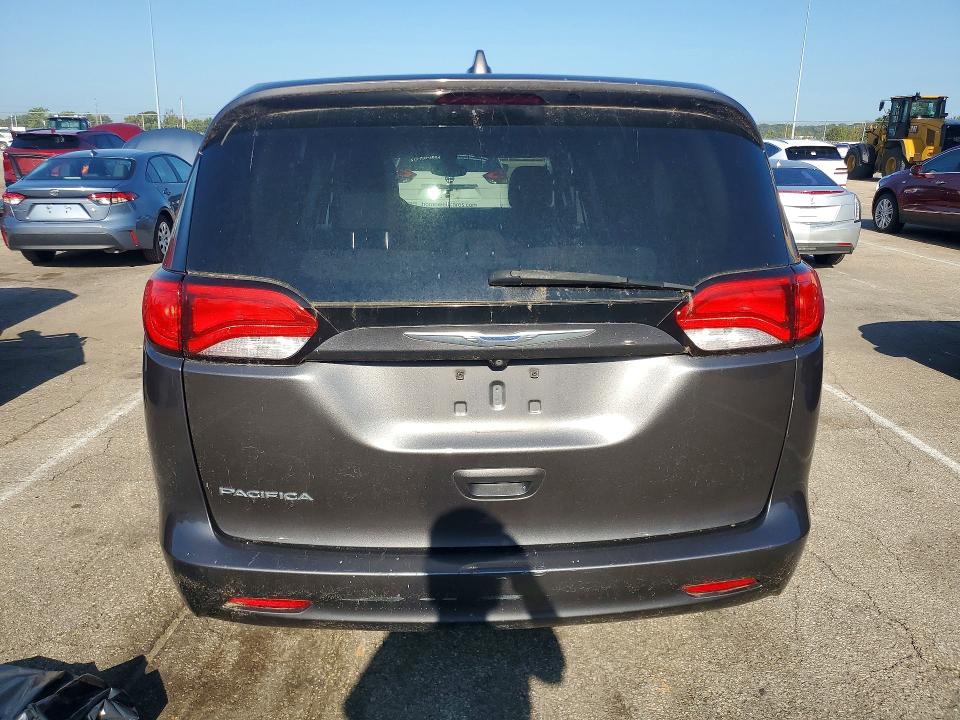 66194926 :رقم المزاد ، 2C4RC1DG6HR676806 vin ، 2017 Chrysler Pacifica مزاد بيع