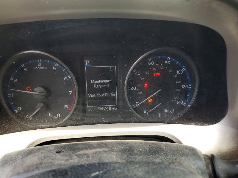 Продажа на аукционе авто 2018 Toyota Rav4, vin: JTMZFREV3JD128256, номер лота: 66589526