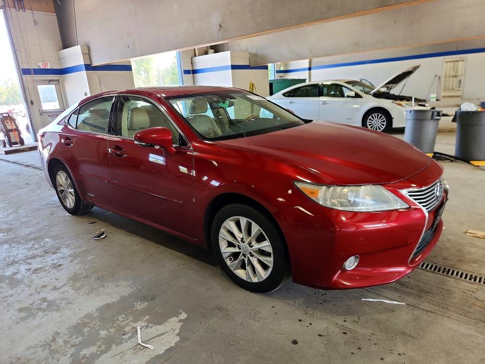 63120486 :رقم المزاد ، JTHBW1GG0D2035078 vin ، 2013 Lexus Es مزاد بيع