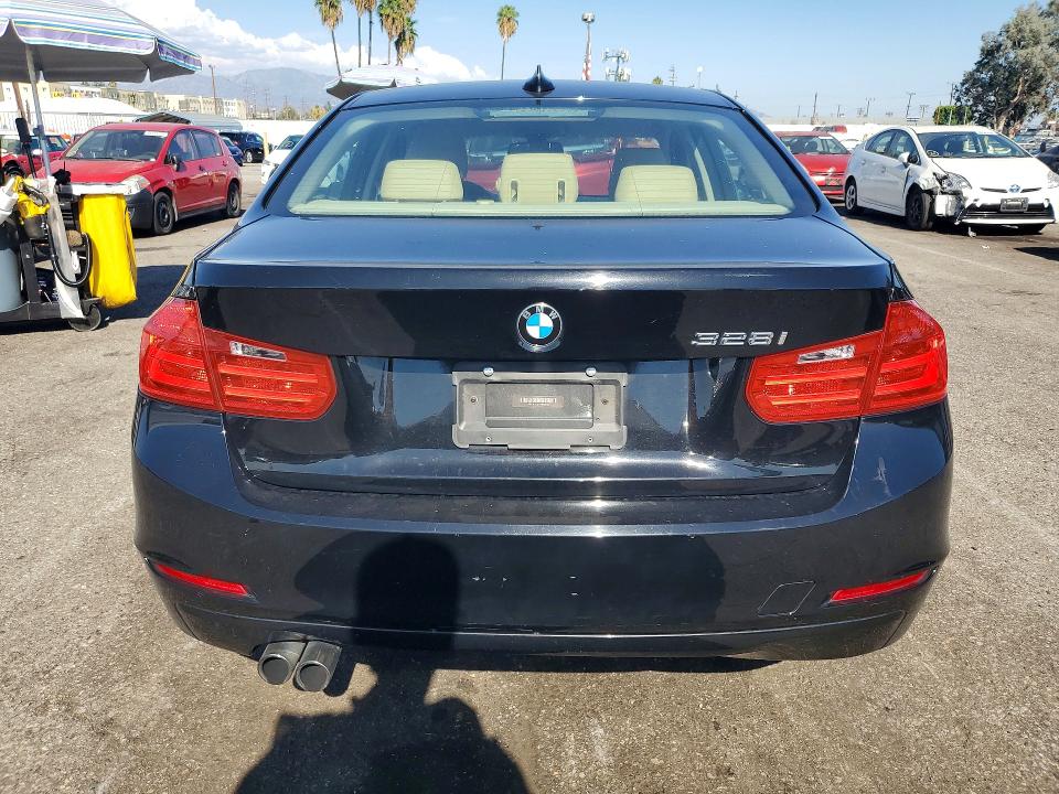 65954576 :رقم المزاد ، WBA3C1C57FP851212 vin ، 2015 Bmw 328 مزاد بيع