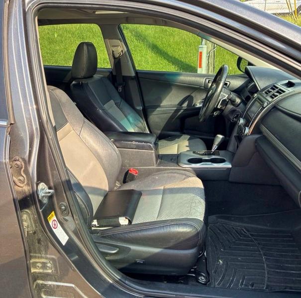 63879426 :رقم المزاد ، 4T1BF1FKXDU679971 vin ، 2013 Toyota Camry مزاد بيع