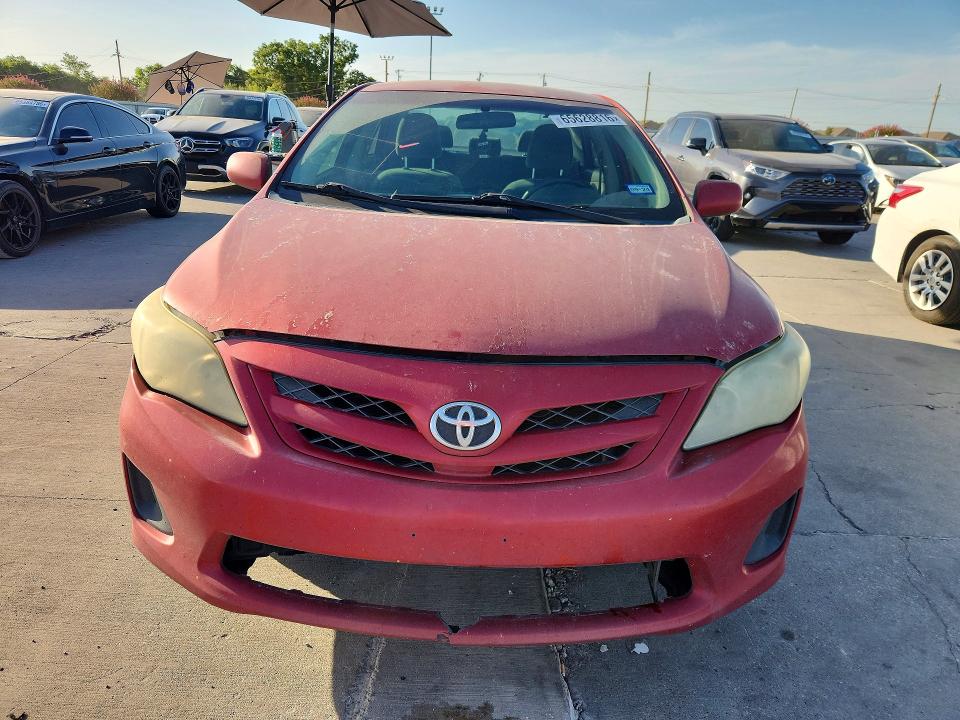 65628816 :رقم المزاد ، 2T1BU4EE8BC606986 vin ، 2011 Toyota Corolla مزاد بيع