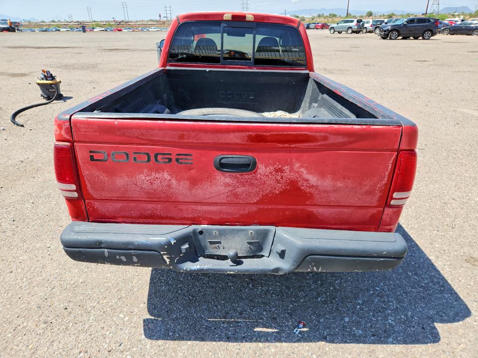 64517986 :رقم المزاد ، 1B7GL22X6YS667408 vin ، 2000 Dodge Dakota مزاد بيع